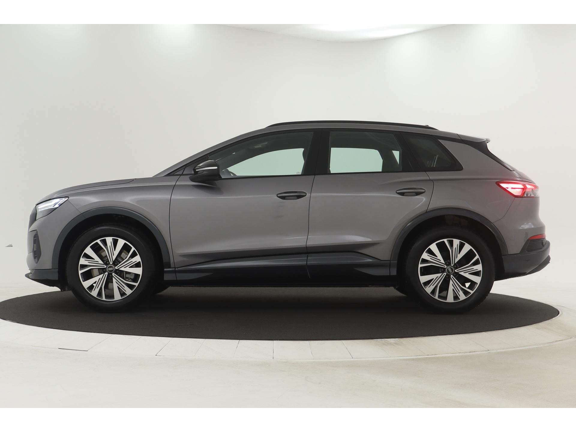 Audi - Q4 e-tron Q4 40 e-tron 204 1AT Advanced edition - 2022