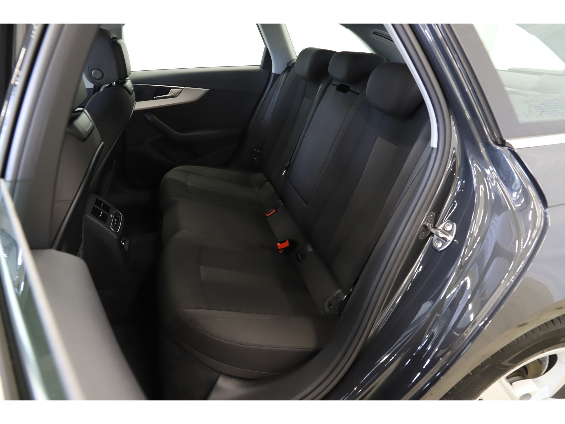 Audi - A4 Avant 40 190pk TFSI Sport - 2020