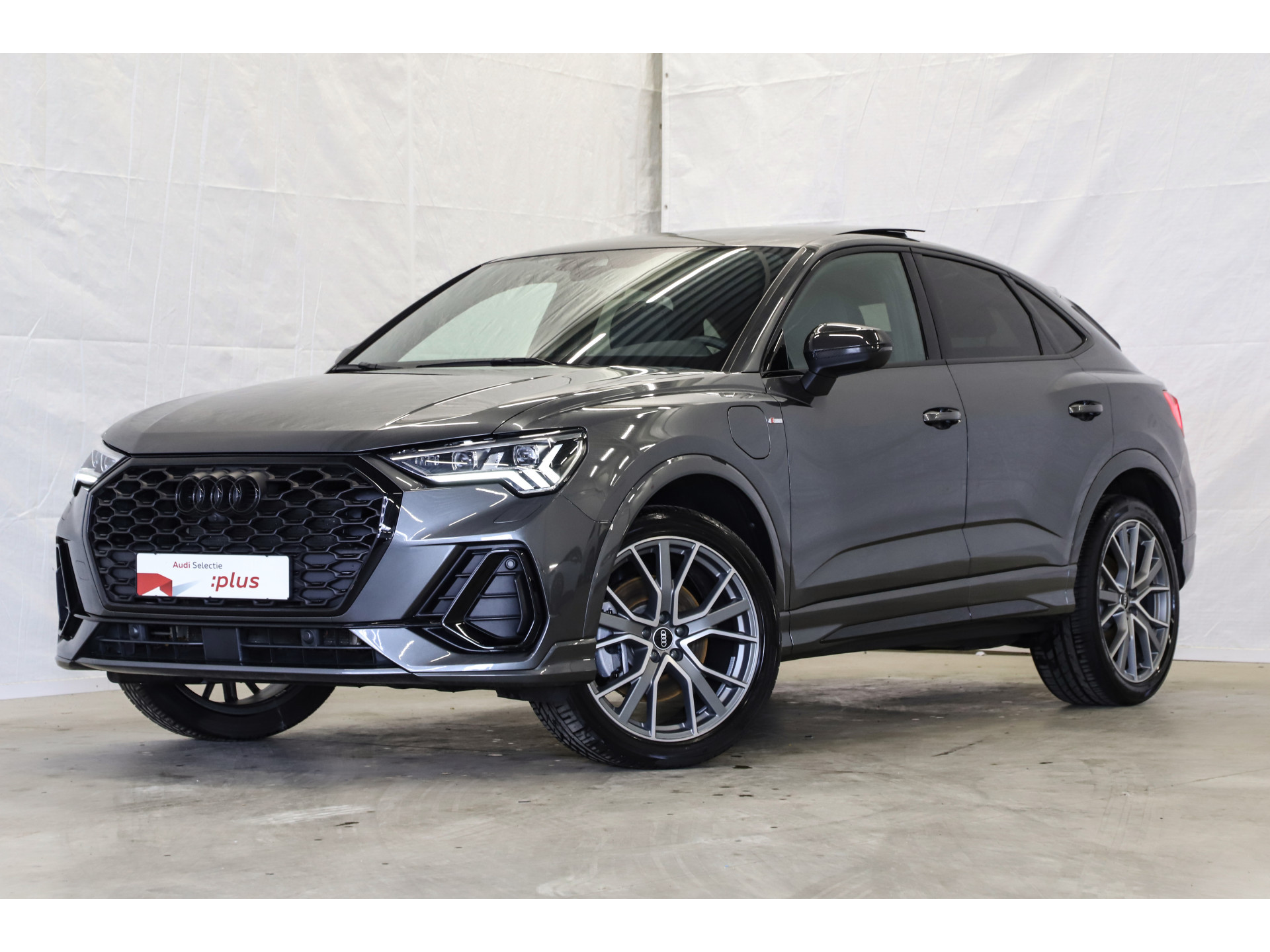 Audi - Q3 Sportback 45 TFSI e S Edition S-Line - 2021