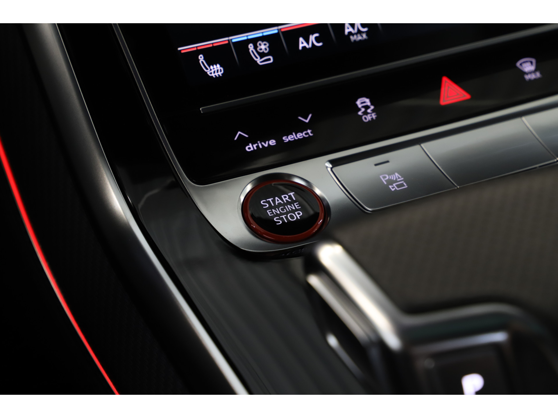 Audi - RS Q8 RSQ8 4.0 V8 TFSI quattro 441 kW/600 pk - 2022