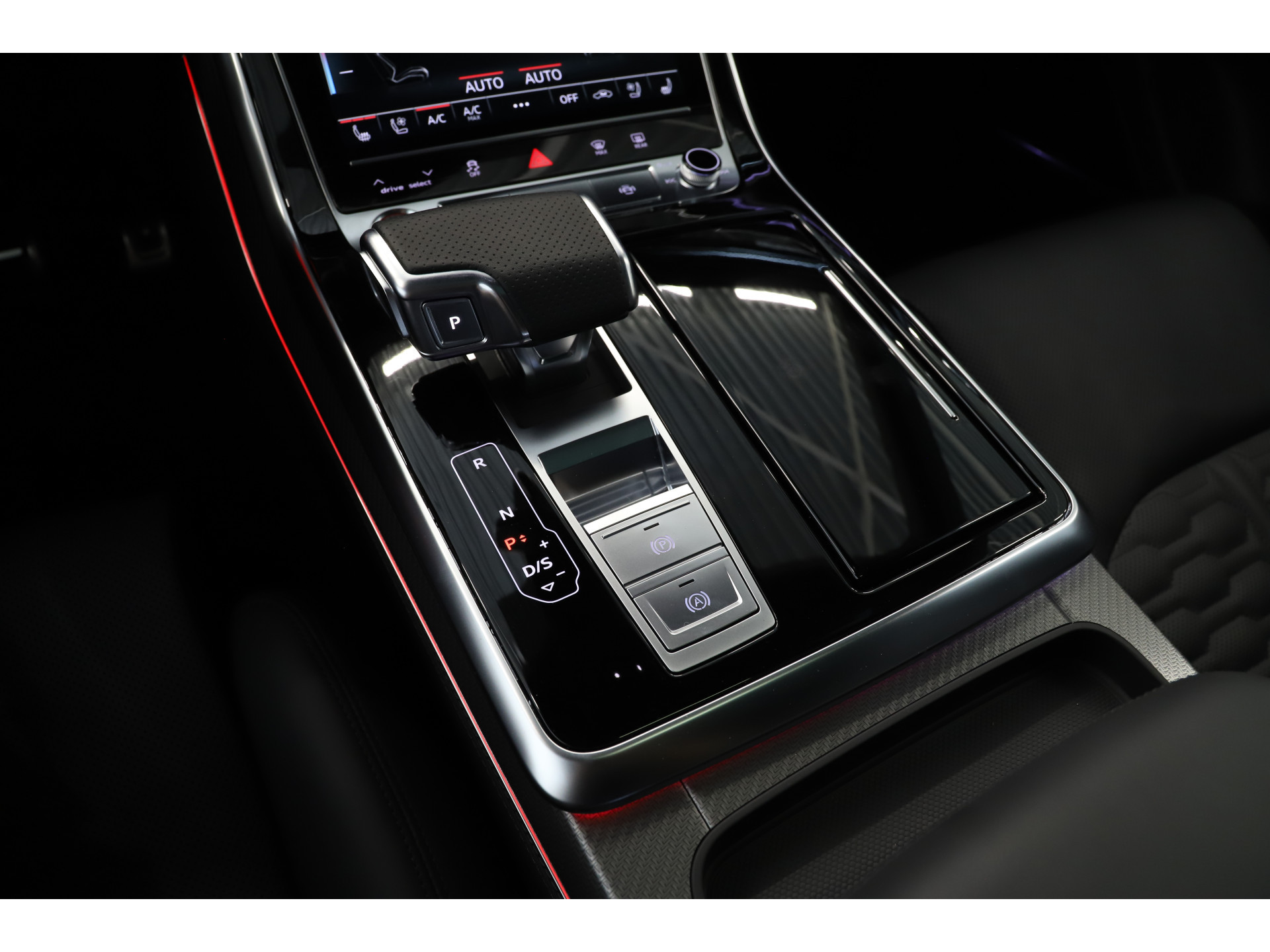 Audi - RS Q8 RSQ8 4.0 V8 TFSI quattro 441 kW/600 pk - 2022