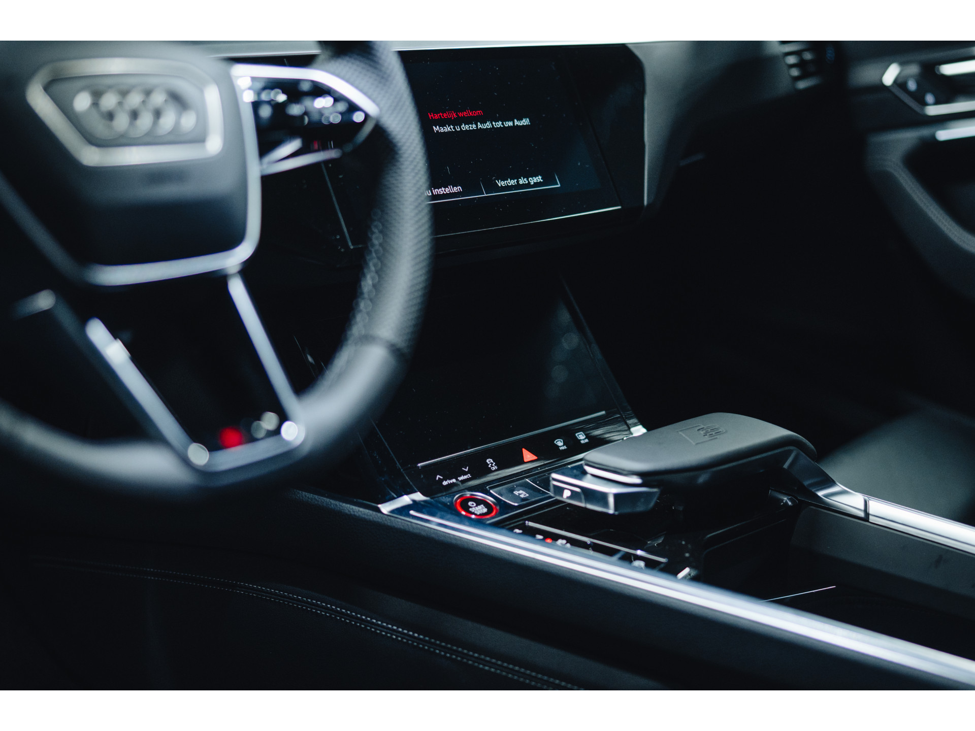 Audi - Q8 Sportback e-tron S quattro SQ8 115 kWh - 2023