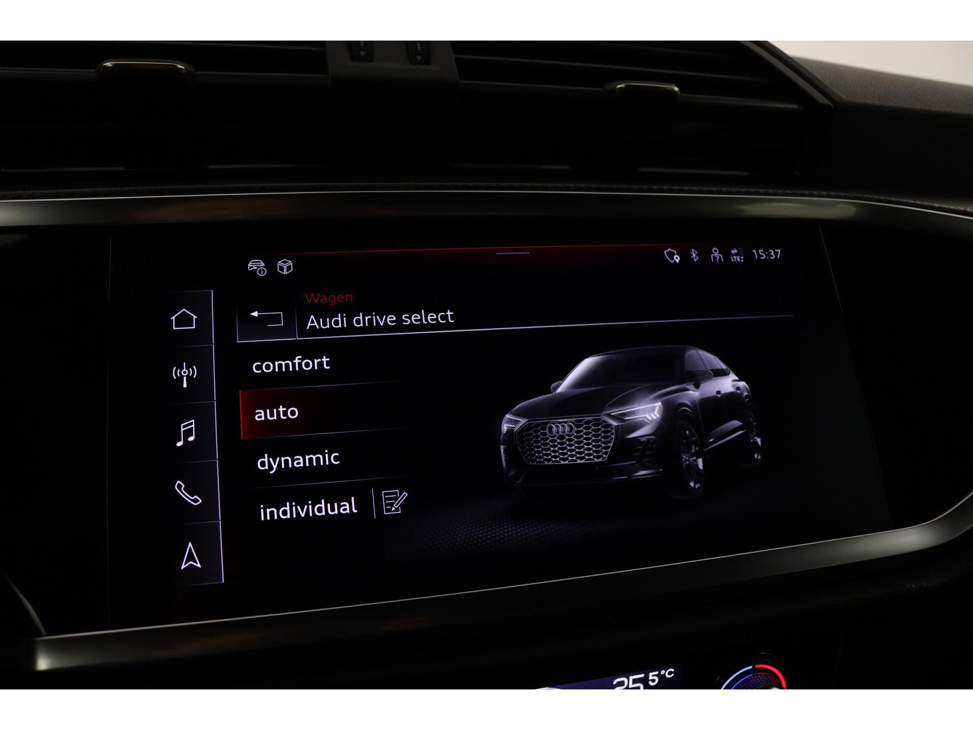 Audi - Q3 Sportback 45 TFSI e 245 S tronic S edition - 2023