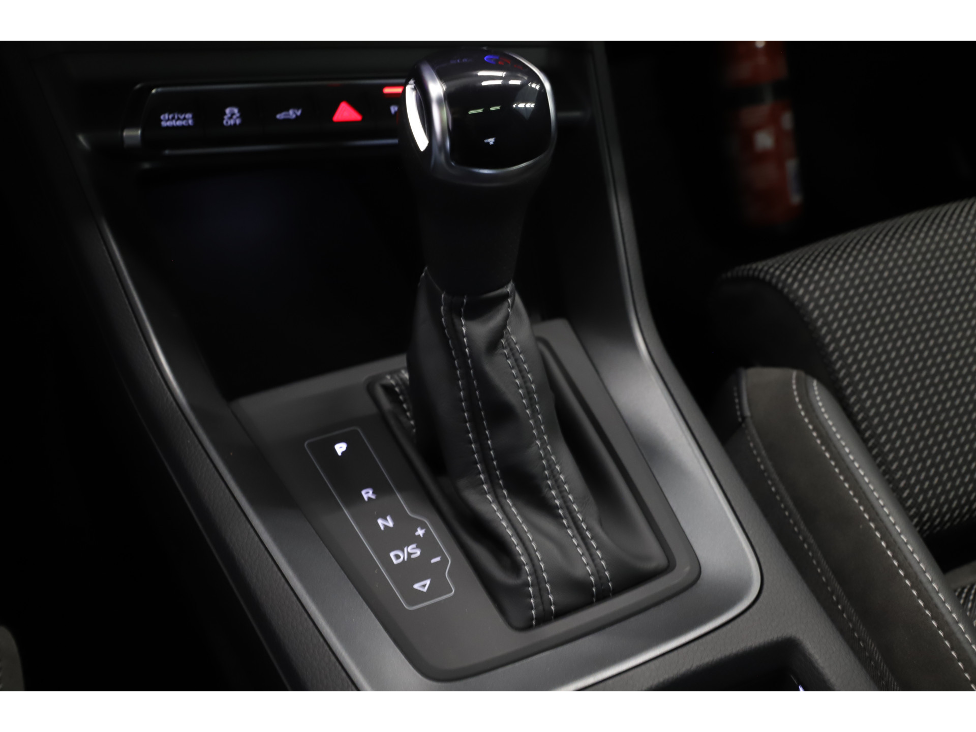 Audi - Q3 45 TFSI e S-Line Edition - 2022