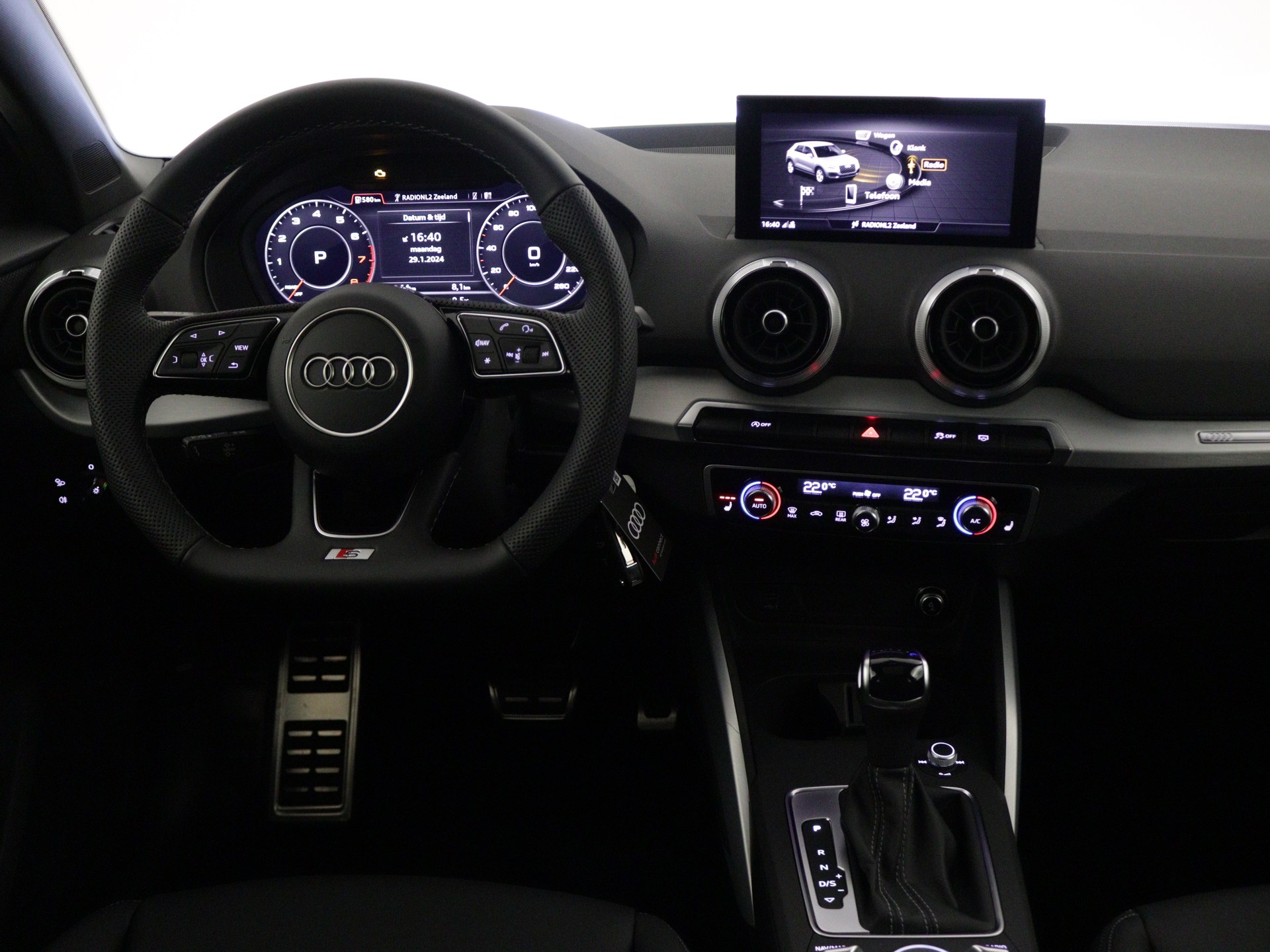 Audi - Q2 35 TFSI S Edition - 2024