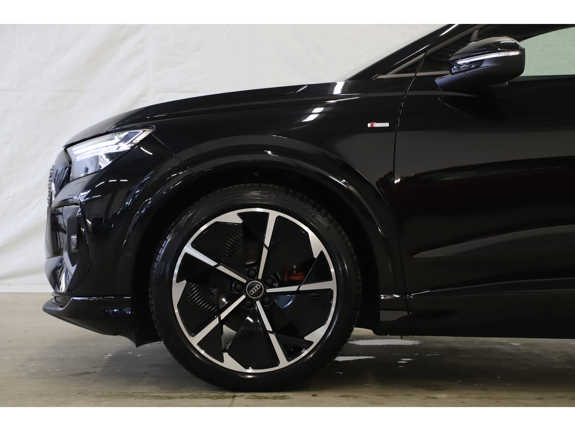 Audi - Q4 e-tron 35 S edition 52 kWh - 2022