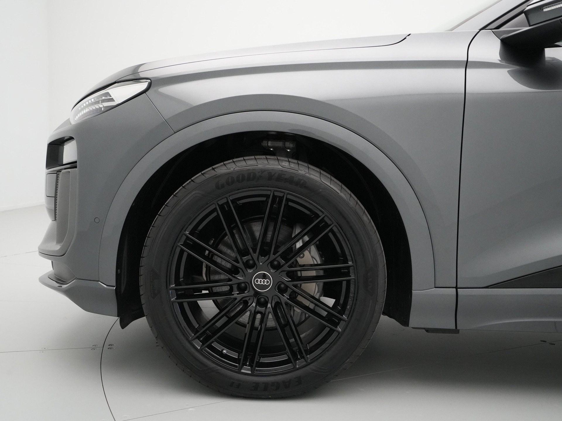Audi - Q6 e-tron performance 306 1AT Advanced Edition - 2024