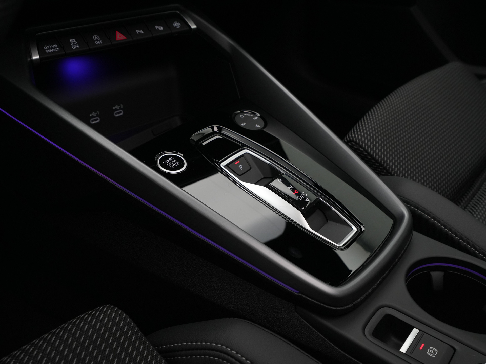 Audi - A3 Limousine S edition - 2025