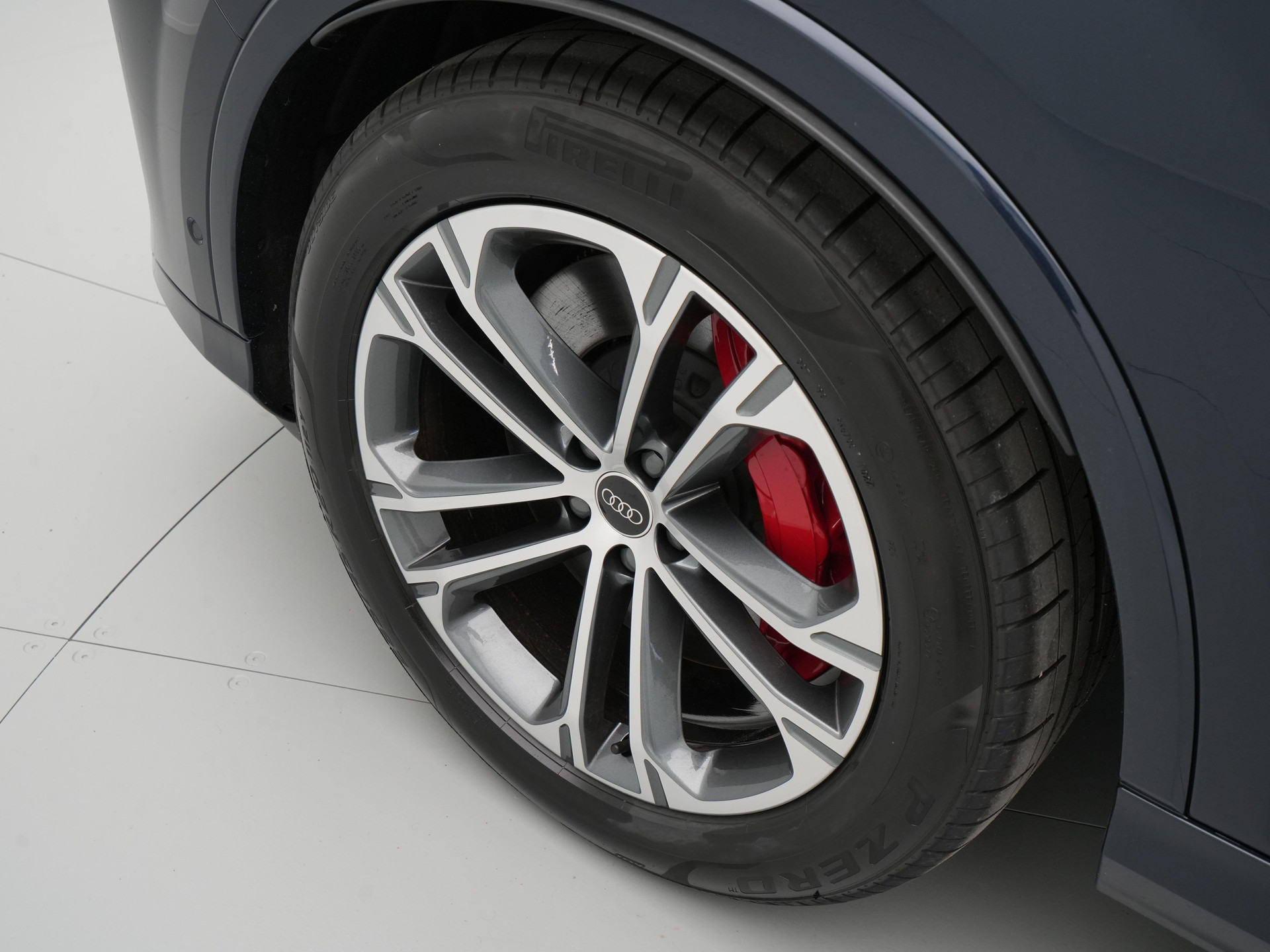 Audi - Q7 55 TFSI e quattro 394 Tiptronic Pro Line S - 2024