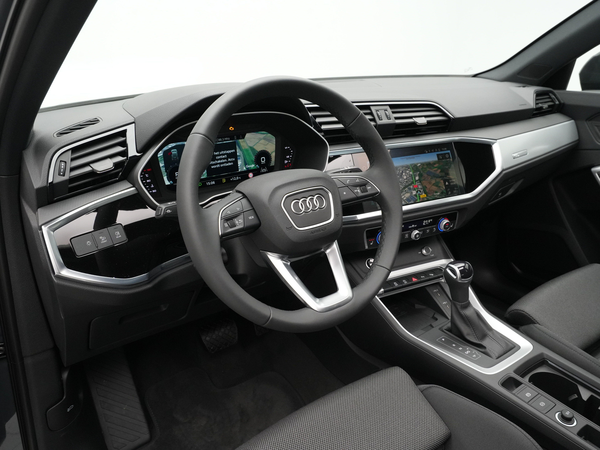 Audi - Q3 Advanced edition - 2025