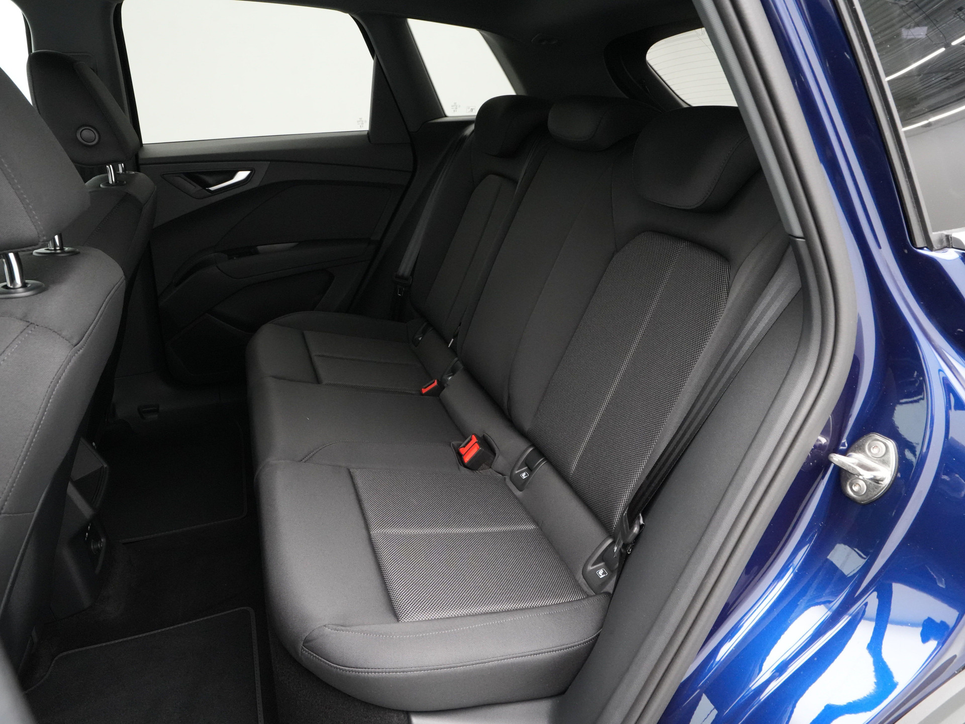 Audi - Q4 e-tron Q4 45 e-tron quattro 286 1AT Edition - 2024