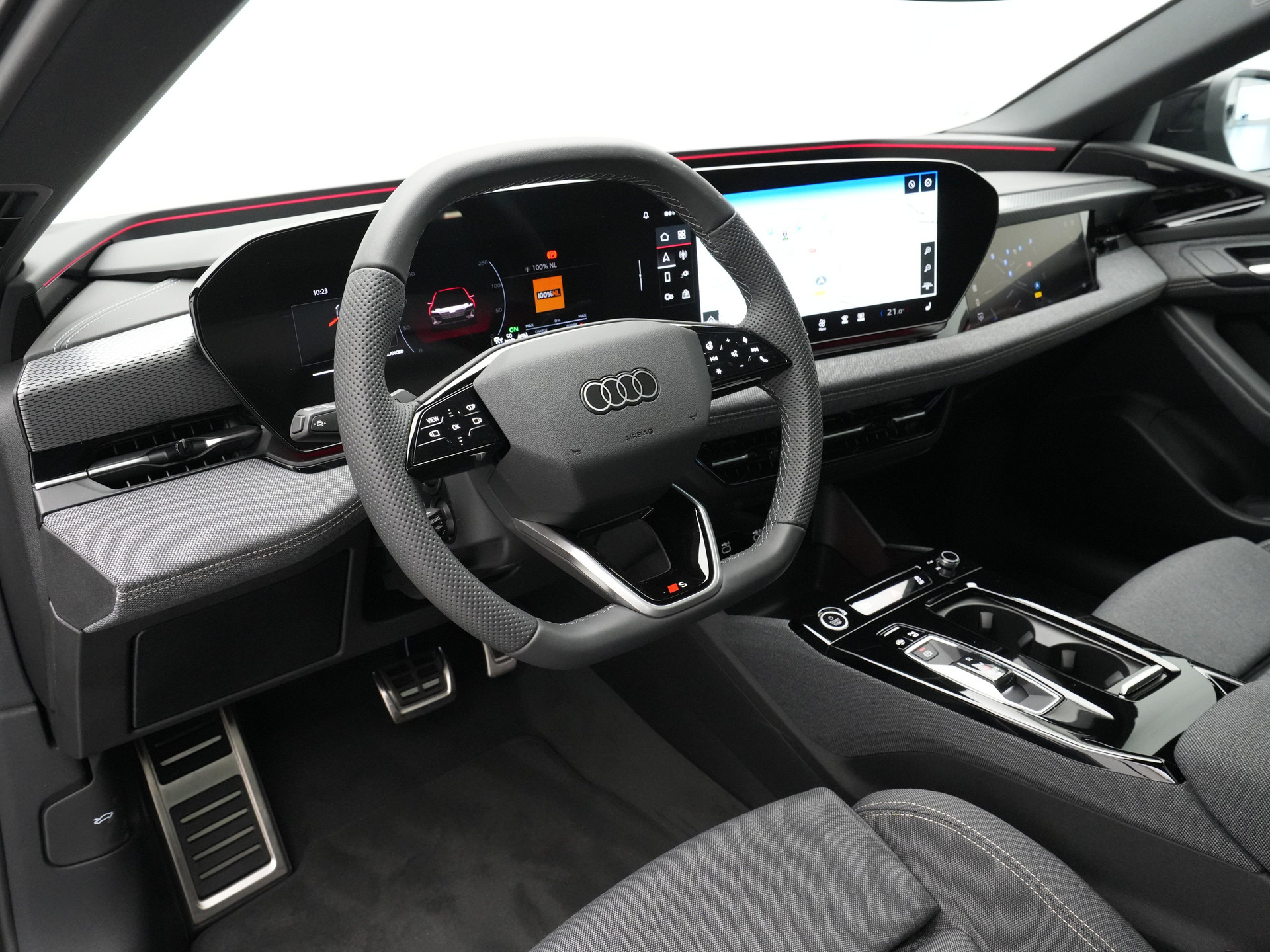 Audi - A6 Avant e-tron 367 1AT S edition - 2025