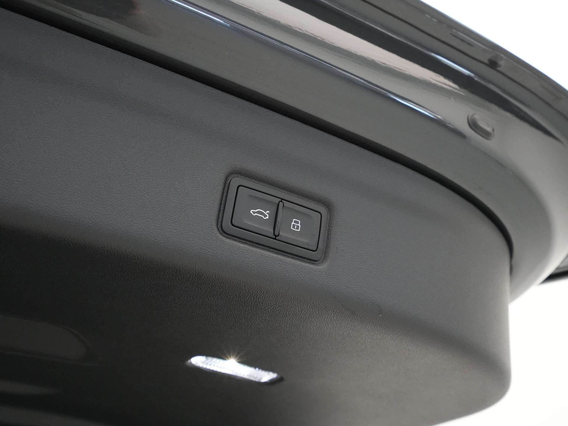 Audi - Q6 e-tron Advanced edition performance 100 kWh - 2025