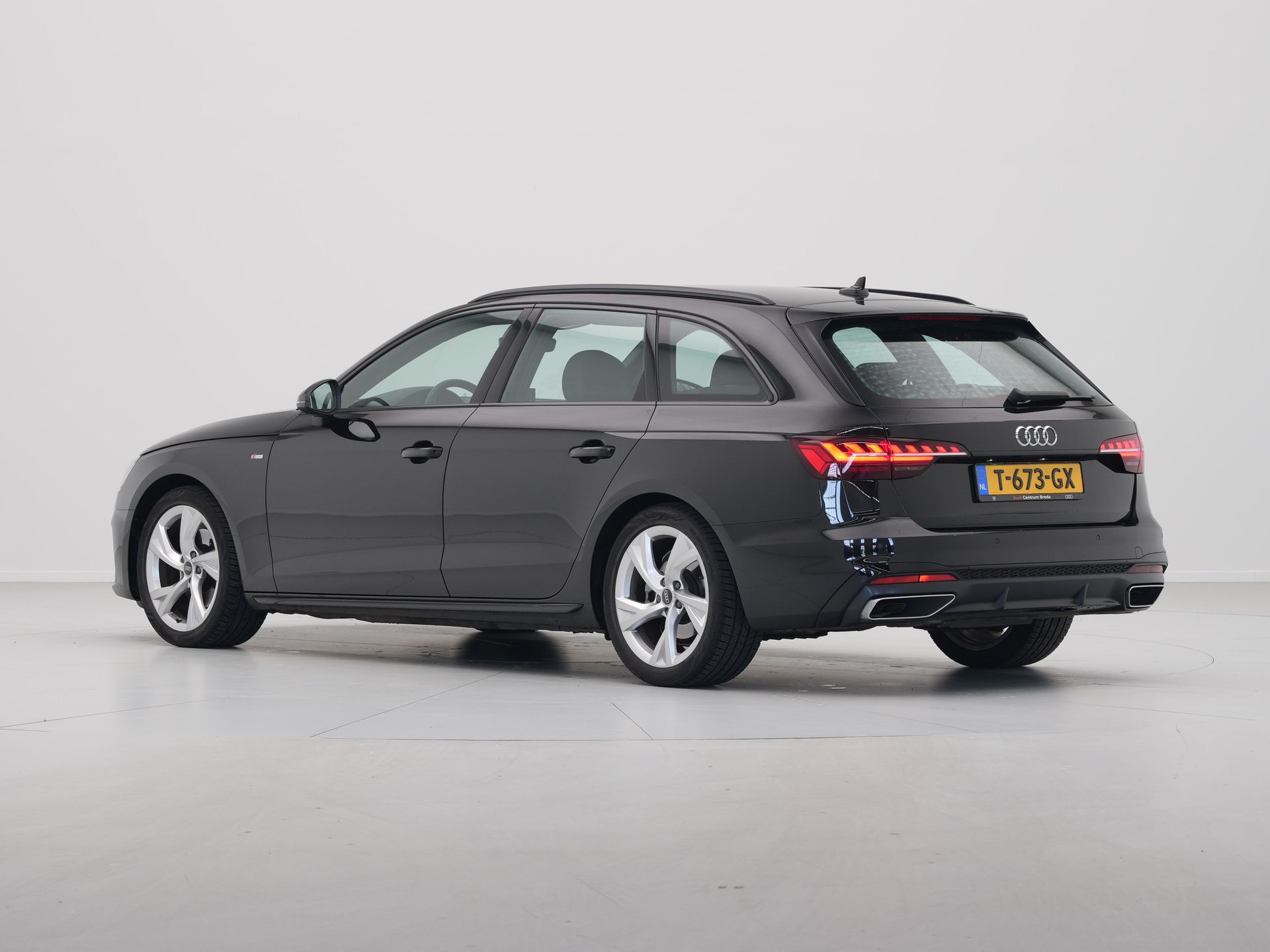 Audi - A4 Avant 35 TFSI S edition - 2023