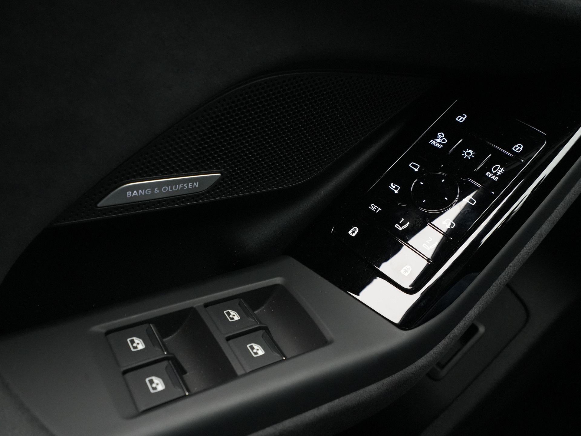 Audi - A6 Sportback e-tron S edition - 2025