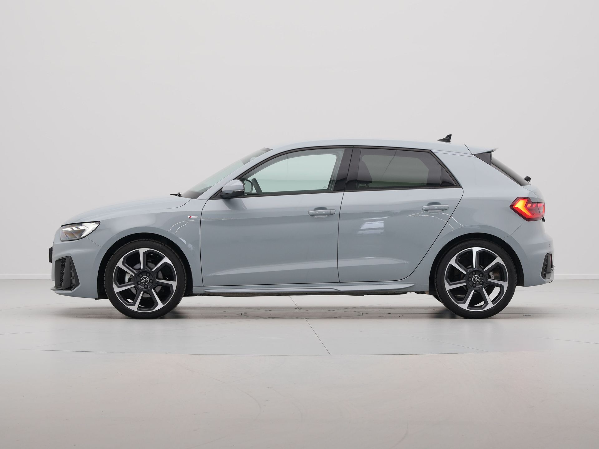 Audi - A1 Sportback 30 TFSI 115pk S-Tronic S edition S Line - 2024