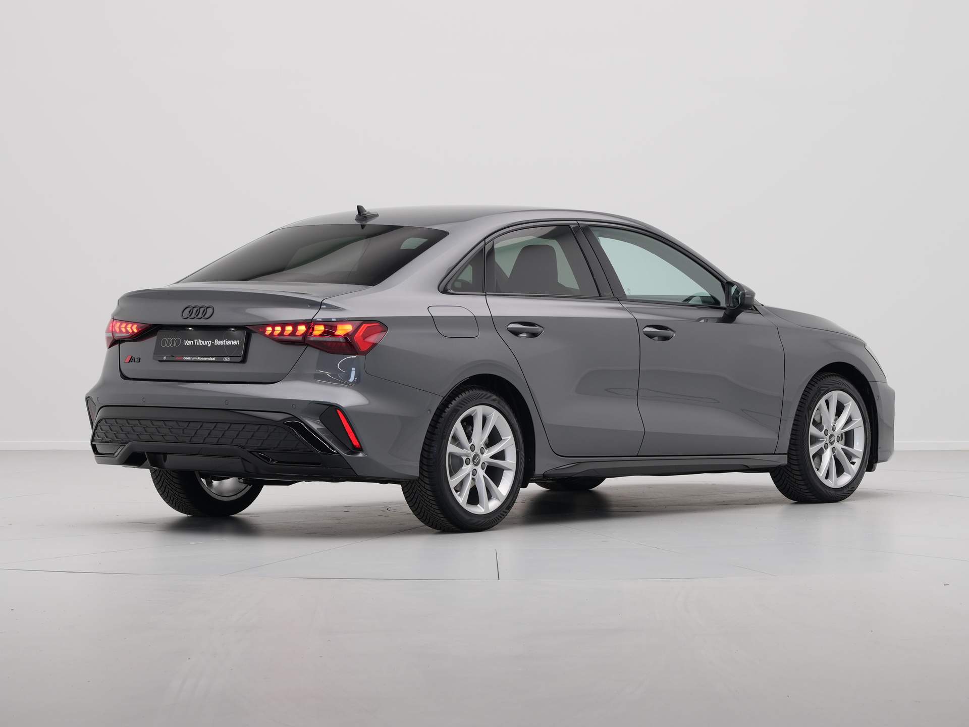 Audi - A3 Limousine 30 TFSI 115pk S-line edition - 2024