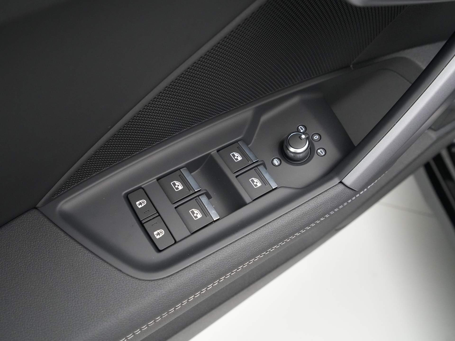 Audi - A3 Limousine 30 TFSI 115pk S Line edition - 2024