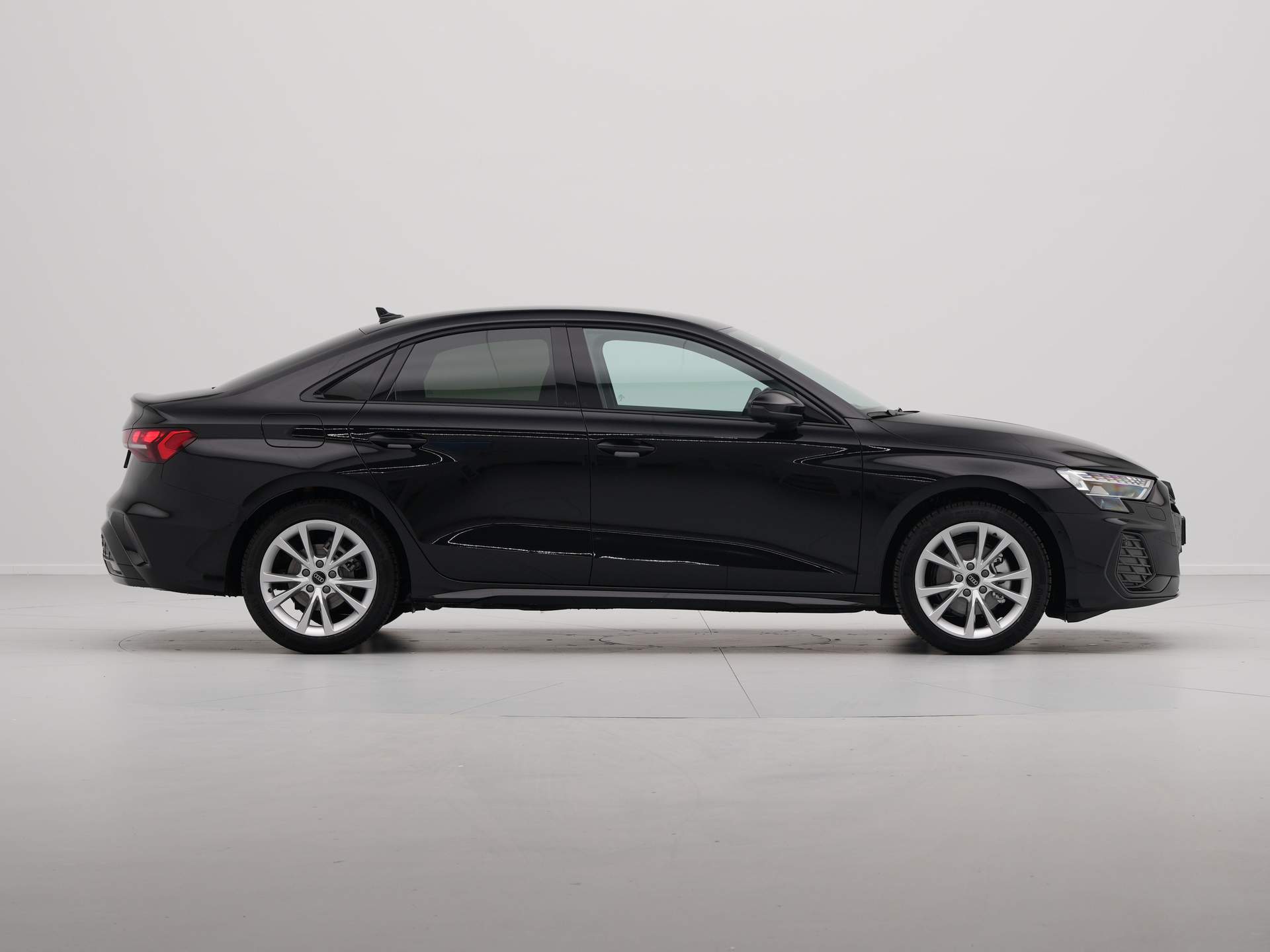 Audi - A3 Limousine 30 TFSI 115pk S Line edition - 2024