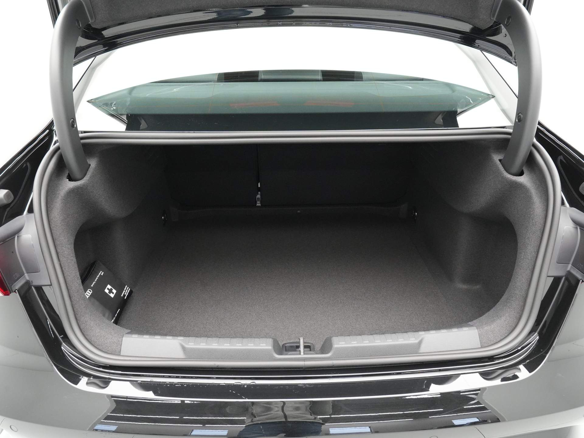 Audi - A3 Limousine 35 TFSI 150pk S-Line edition - 2025