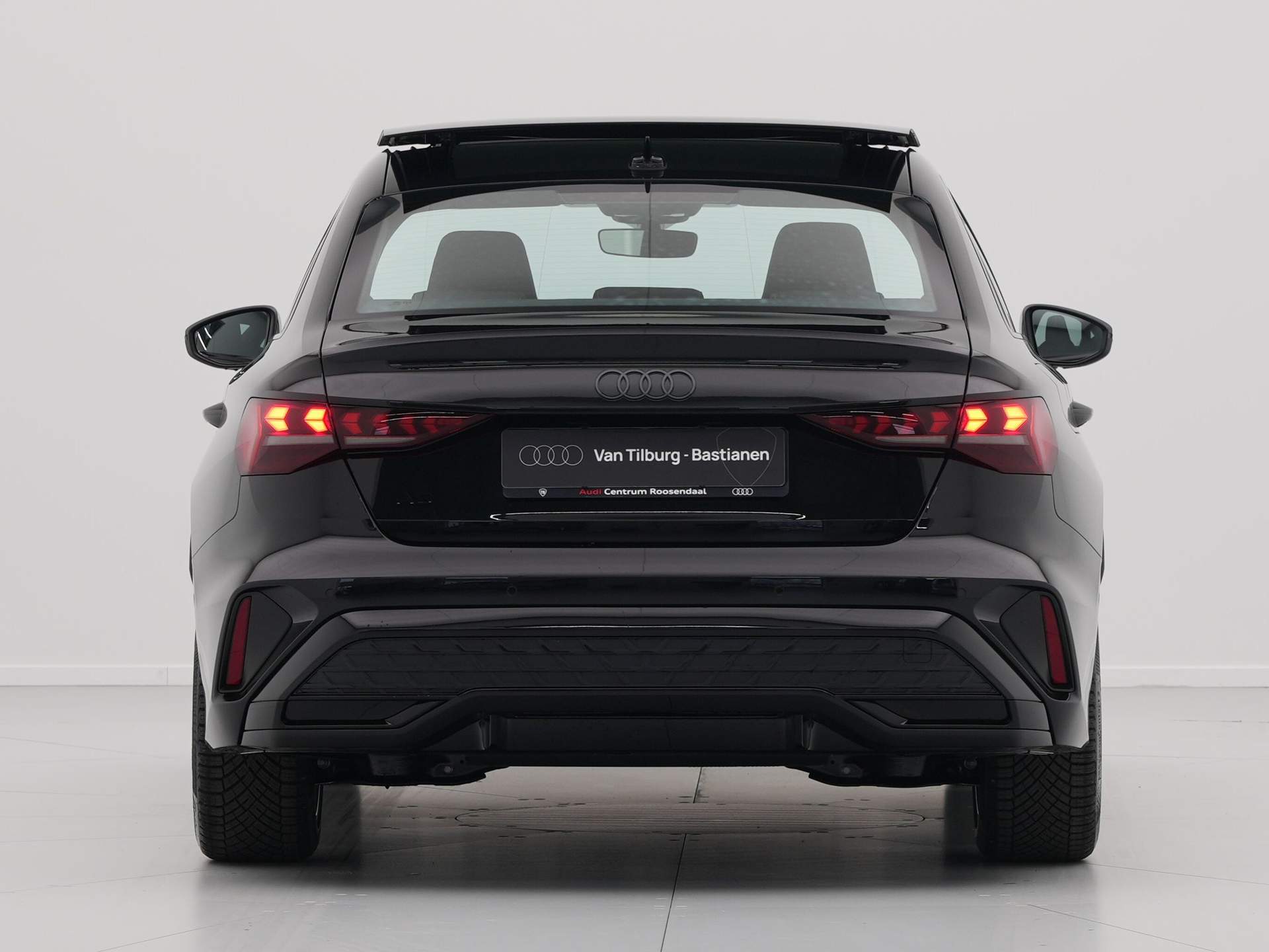 Audi - A3 Limousine 35 TFSI 150pk S-Line edition - 2025
