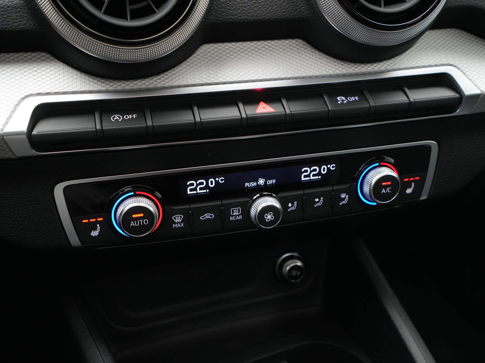 Audi - Q2 35 TFSI 150pk S-Line Edition - 2025