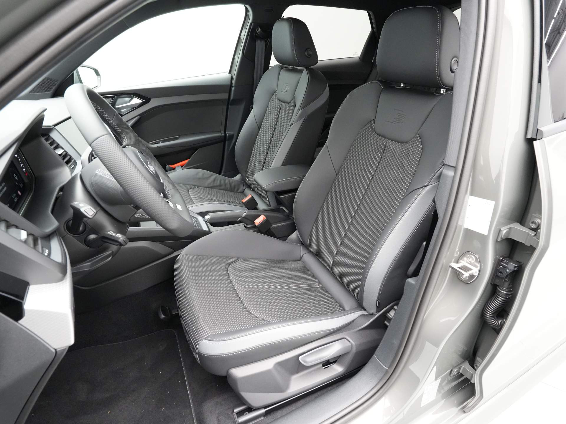 Audi - A1 Sportback 25 TFSI S-Line edition - 2025