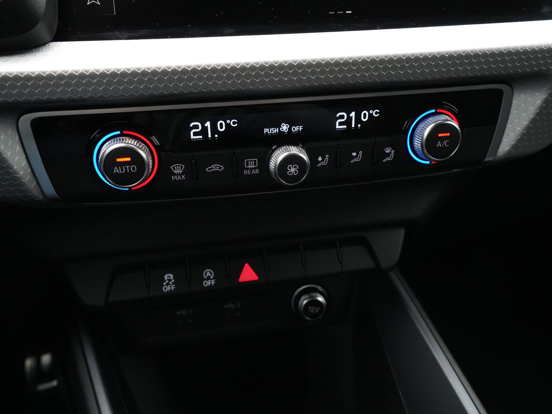 Audi - A1 Sportback 25 TFSI S-Line edition - 2025
