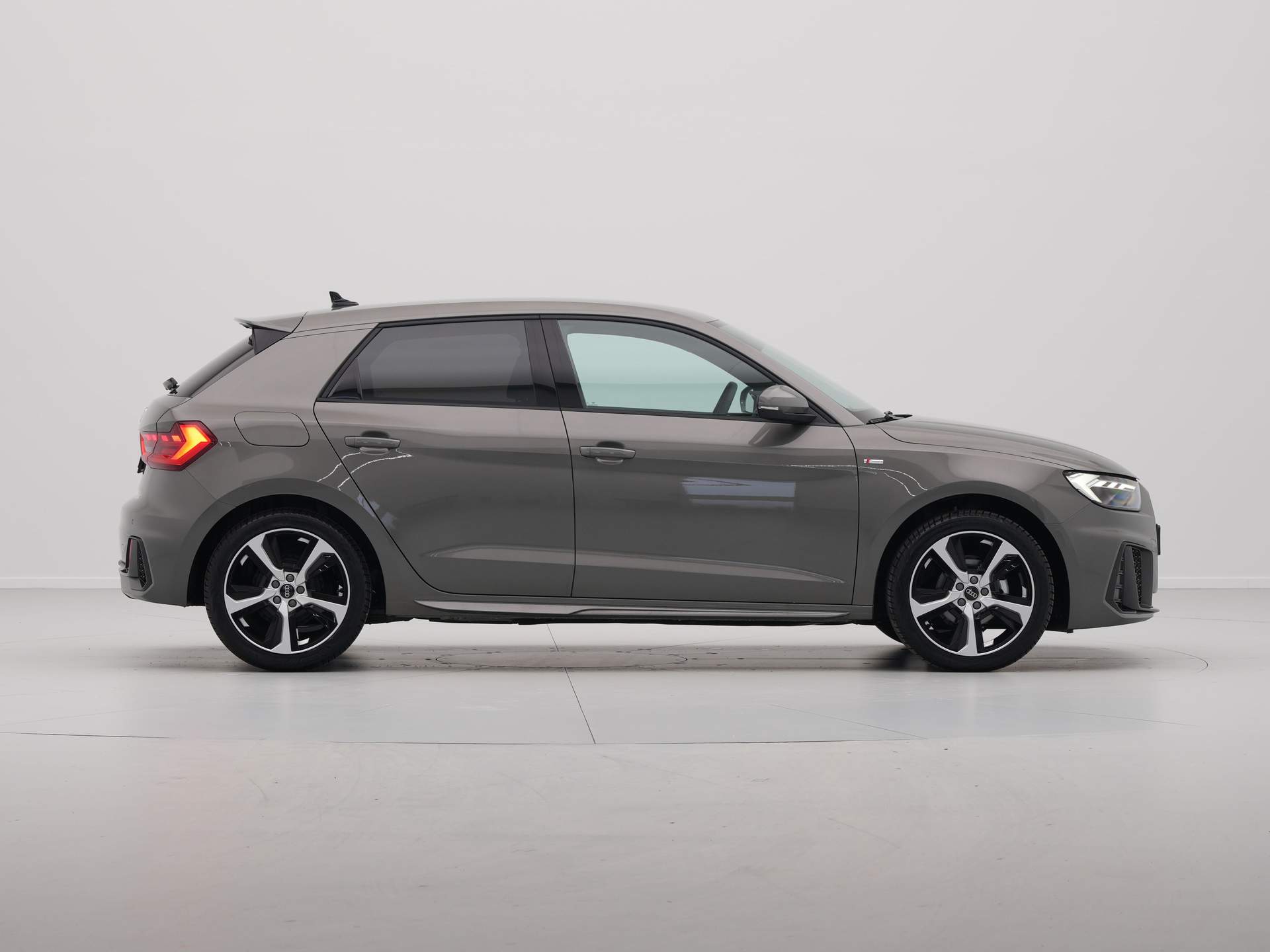 Audi - A1 Sportback 25 TFSI S-Line edition - 2025