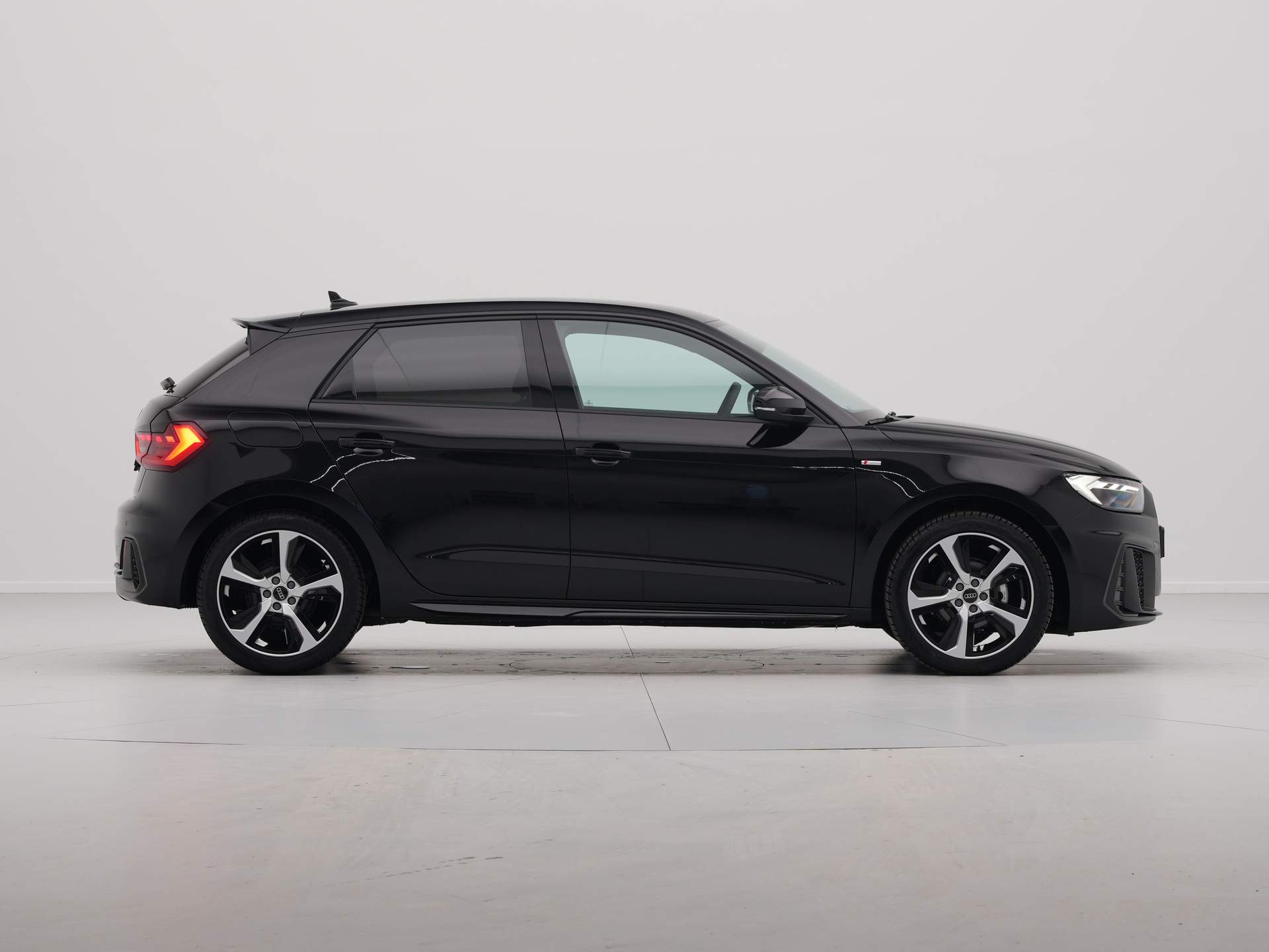 Audi - A1 Sportback 25 TFSI S-Line edition - 2024