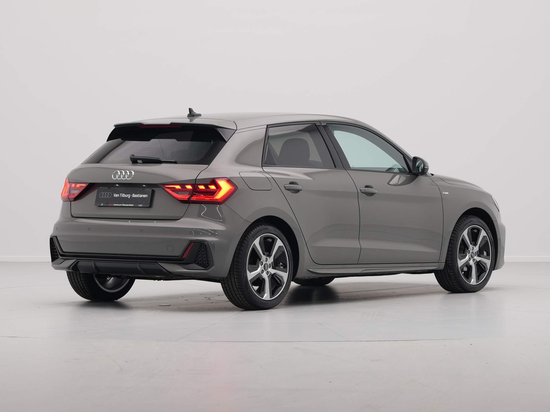 Audi - A1 Sportback 25 TFSI S-Line edition - 2025