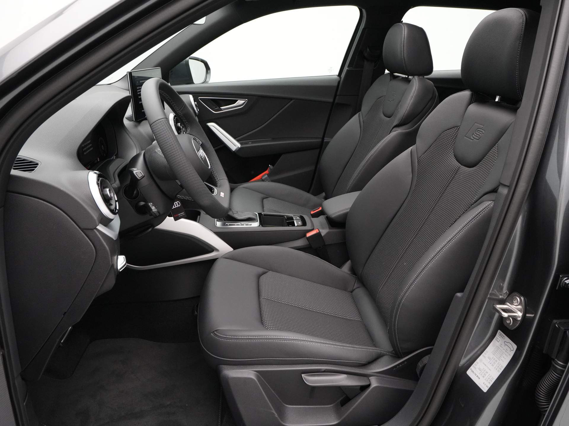 Audi - Q2 35 TFSI S-Line Edition - 2024