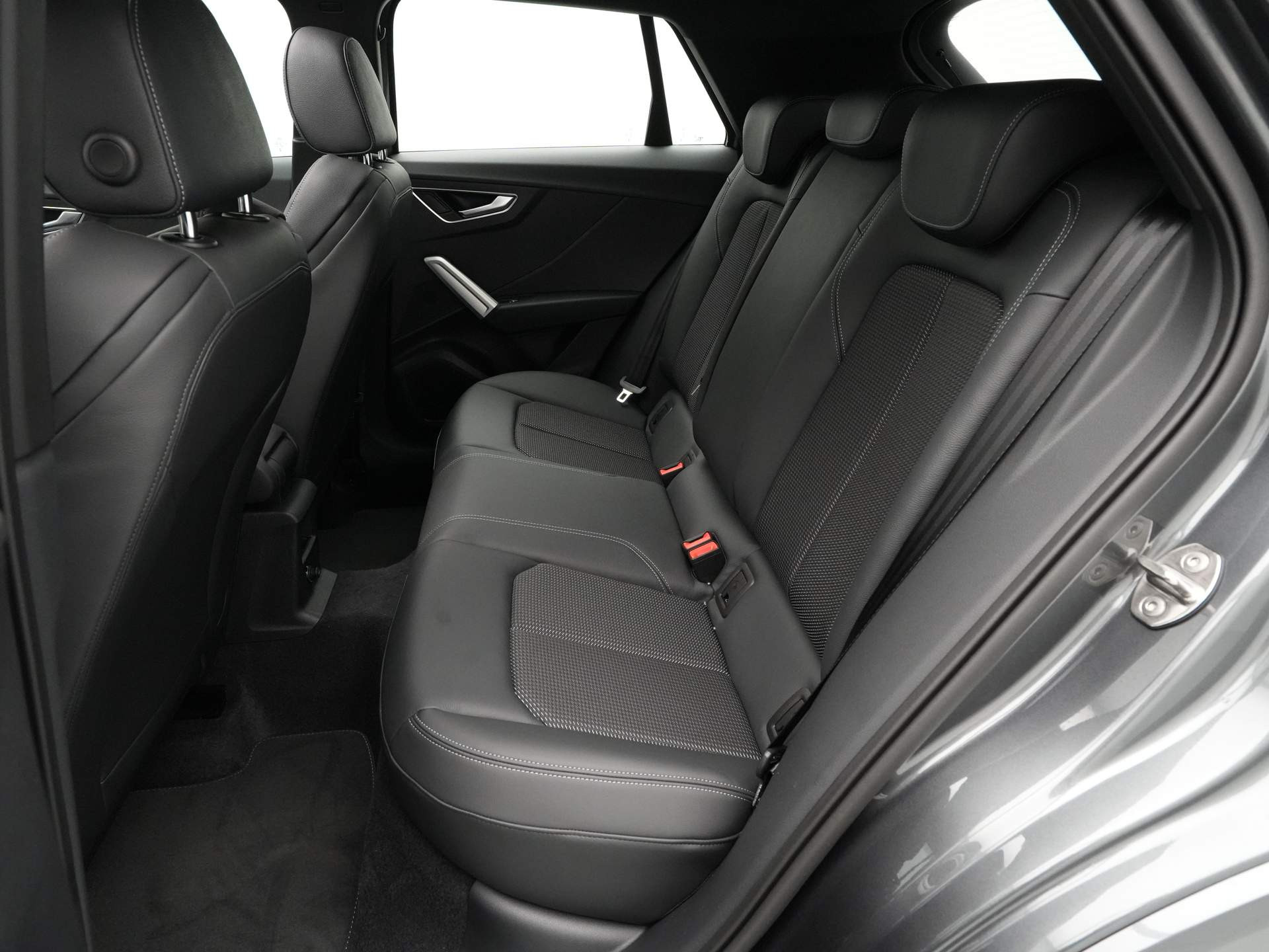 Audi - Q2 35 TFSI S-Line Edition - 2024