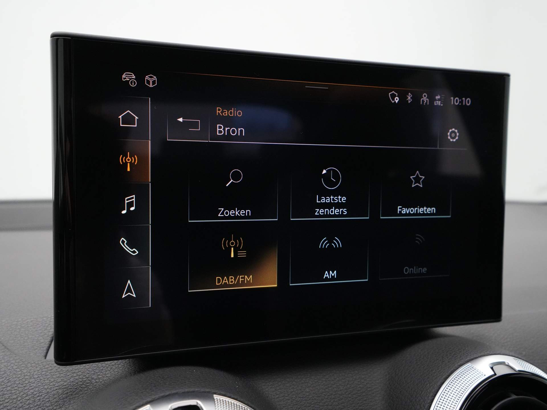 Audi - Q2 35 TFSI S-Line Edition - 2024