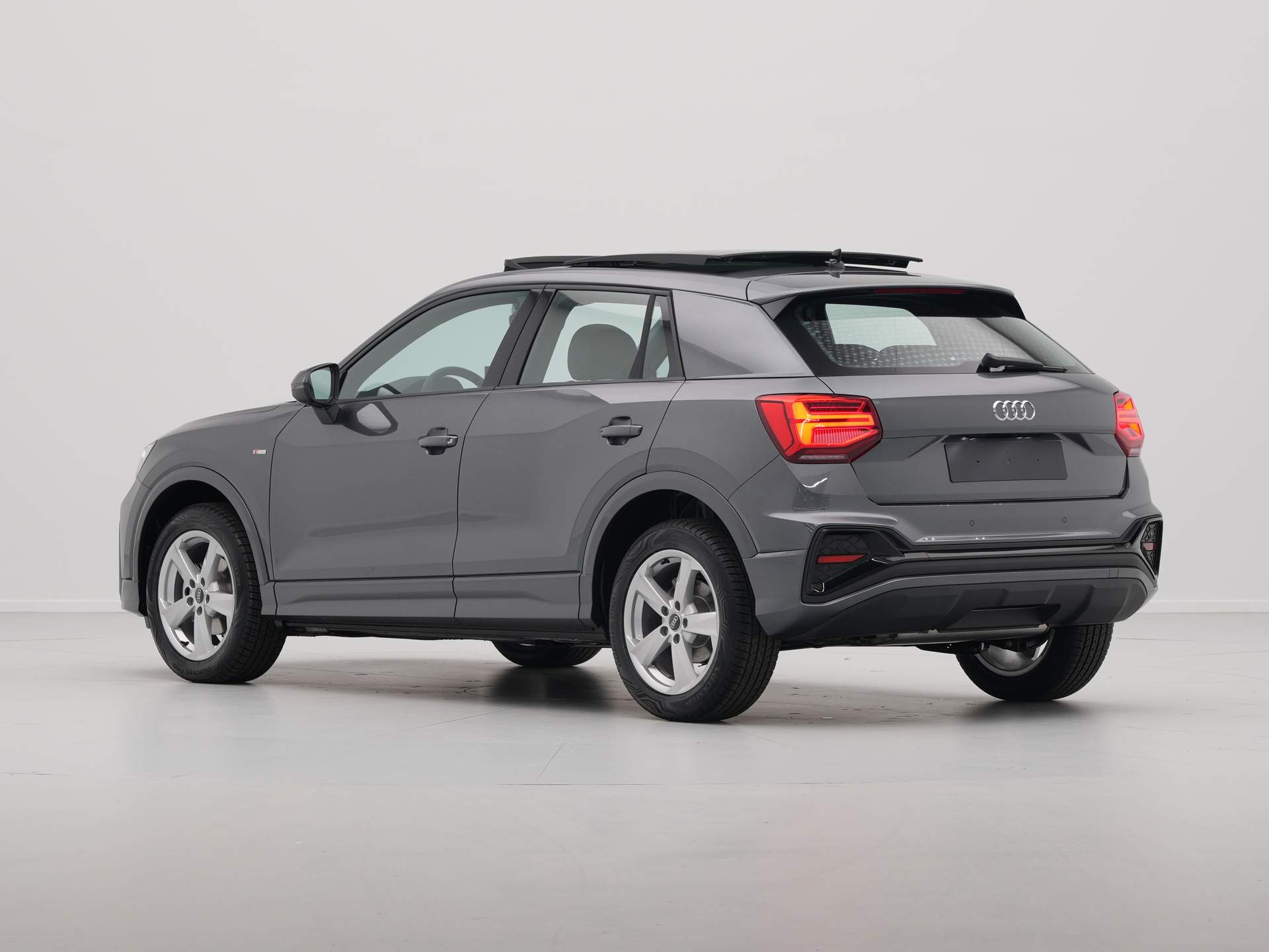 Audi - Q2 35 TFSI S-Line Edition - 2024