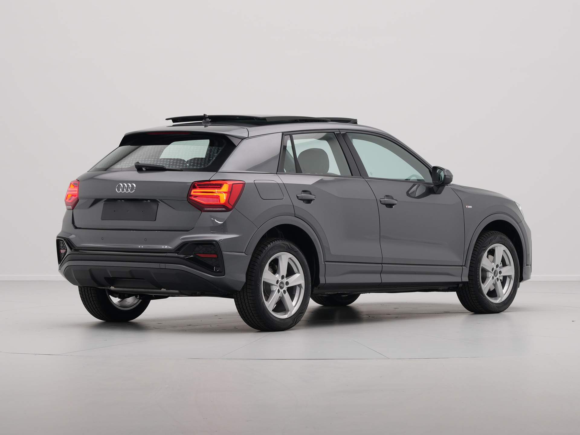 Audi - Q2 35 TFSI S-Line Edition - 2024