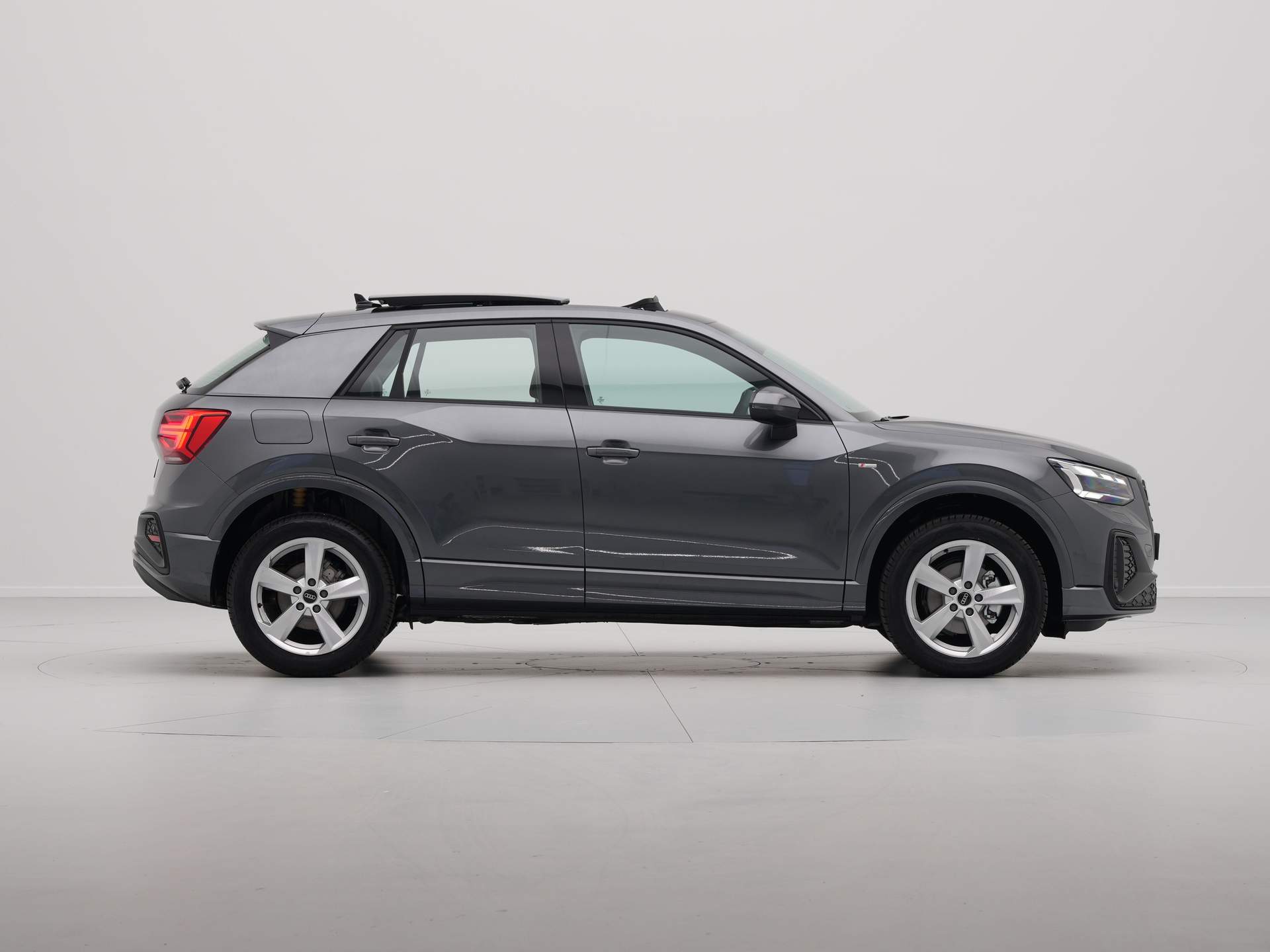 Audi - Q2 35 TFSI S-Line Edition - 2024